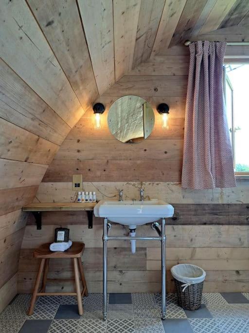 Hotel The Pigsty Crieff Esterno foto